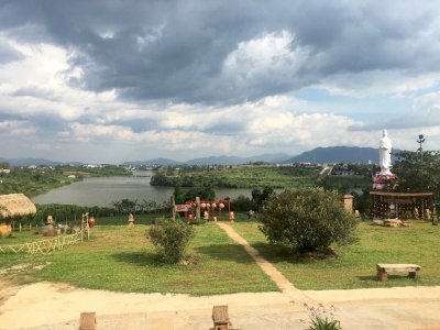 Bỏ phố về rừng làm farmstay: Hết lo mất trộm đến lo mưa bão