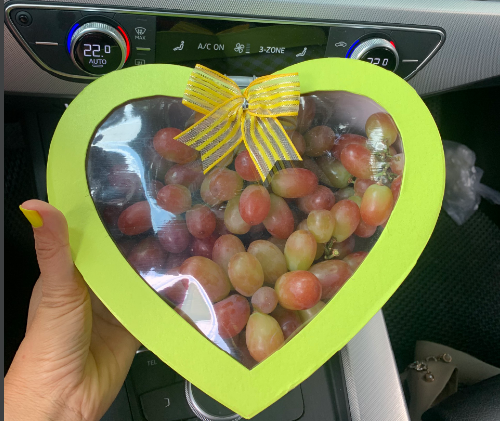 Hộp quà trái cây Nho hình trái tim quà tặng yêu thương SH112