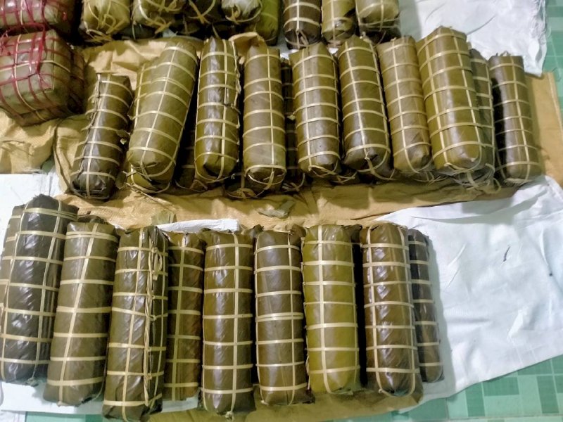 Bánh tét giá sỉ, nguồn bánh tét ngon bánh tét trứng muối, bánh tét chuối, bánh tét thập cẩm tại Suong's House 