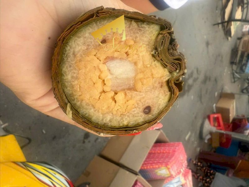 Bánh Tét nhân đậu xanh thịt mỡ nhà quê nấu củi đủ lửa siêu mền, dẻo, ngon, đòn 900gram - SH235